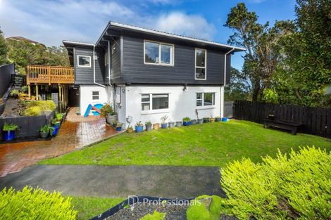 Photo of property in 52 Cypress Drive, Maungaraki, Lower Hutt, 5010