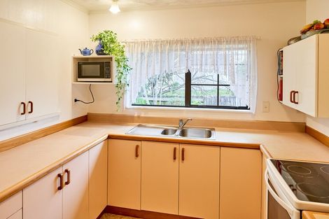 Photo of property in 102 Oxford Street, Tawa, Wellington, 5028