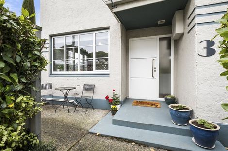 Photo of property in 53 Manor Place, Dunedin Central, Dunedin, 9016