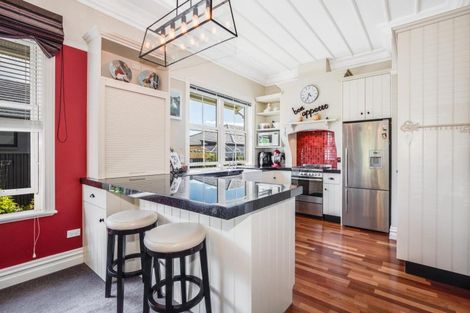 Photo of property in 2 Martin Street, Waikanae, 5036