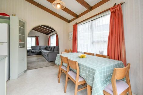 Photo of property in 8 Zenith Place, Conifer Grove, Takanini, 2112