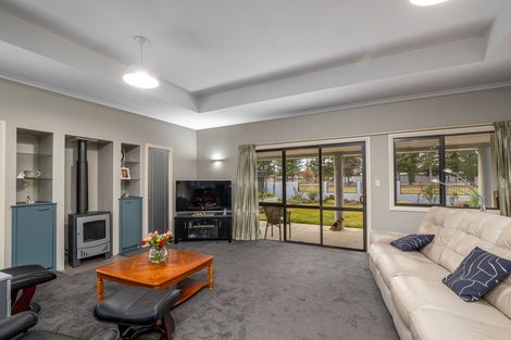 Photo of property in 6 Spruce Close, Alexandra, 9320
