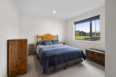 Photo of property in 27 Silicon Way, Fitzherbert, Palmerston North, 4410