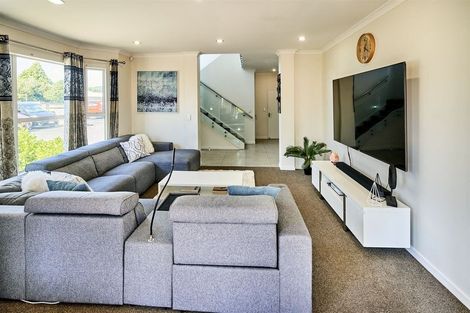 Photo of property in 3 Ludlam Crescent, Woburn, Lower Hutt, 5010