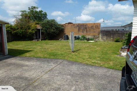Photo of property in 15 Rosalind Street, Deanwell, Hamilton, 3206