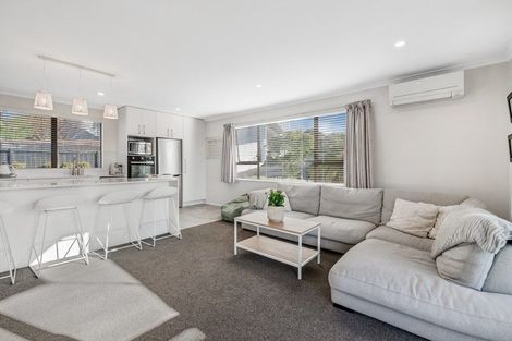 Photo of property in 3a Rishworth Avenue, Stanmore Bay, Whangaparaoa, 0932