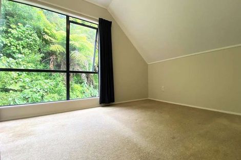 Photo of property in 2/147 Spinella Drive, Bayview, Auckland, 0629