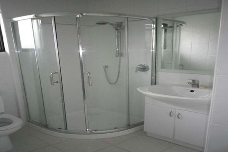 Photo of property in 2/2 Applewood Drive, Henderson, Auckland, 0612