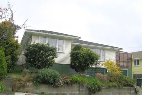 Photo of property in 12 Saint Edmund Crescent, Tawa, Wellington, 5028