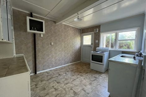 Photo of property in 88 Victoria Street, Carterton, 5713