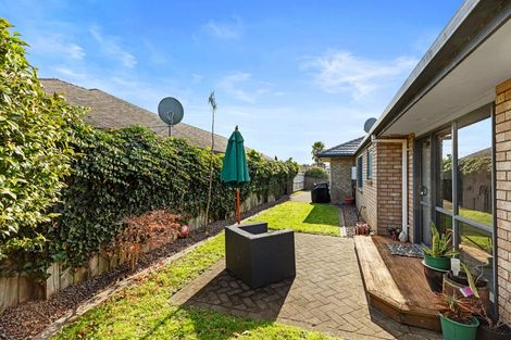 Photo of property in 31 Corinth Grove, Papamoa Beach, Papamoa, 3118