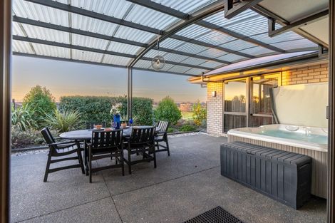 Photo of property in 8 Highview Court, Flagstaff, Hamilton, 3210