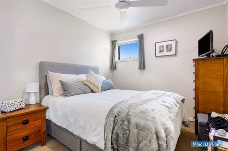 Photo of property in 123 Waimumu Road, Massey, Auckland, 0614