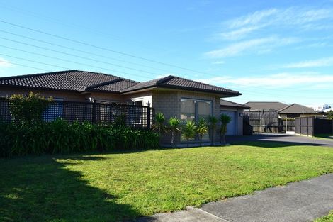 Photo of property in 8 Pohutukawa Place, Karaka, Papakura, 2113