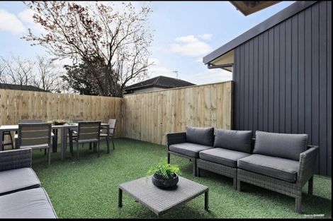 Photo of property in 31 Lewis Road, Pakuranga, Auckland, 2010