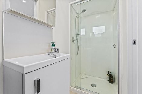 Photo of property in 662 Beach Road, Browns Bay, Auckland, 0630