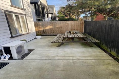 Photo of property in 327 Barbadoes Street, Christchurch Central, Christchurch, 8011