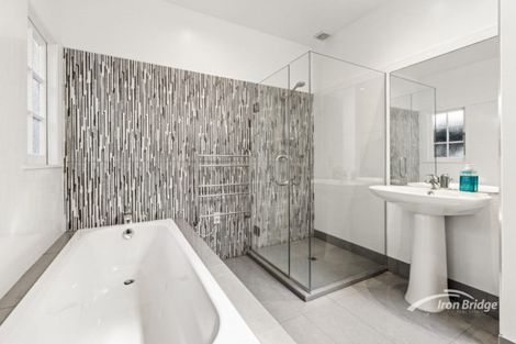 Photo of property in 232 Lake Road, Hauraki, Auckland, 0622