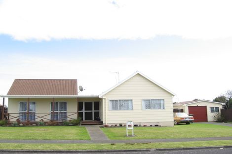 Photo of property in 1 Farnham Place, Bell Block, New Plymouth, 4312
