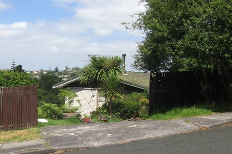 Photo of property in 10 Noeleen Street, Glenfield, Auckland, 0629
