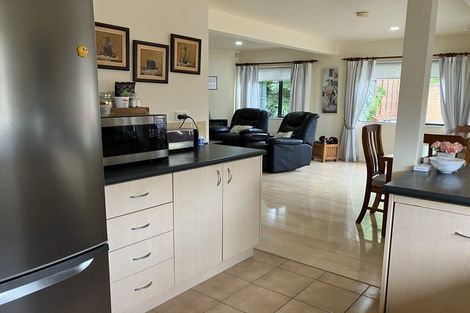 Photo of property in 1/85 Archers Road, Hillcrest, Auckland, 0629