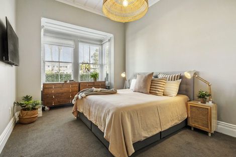 Photo of property in 112 Calliope Road, Stanley Point, Auckland, 0624