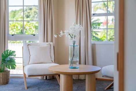 Photo of property in 9 Hamilton Crescent, Whitianga, 3510