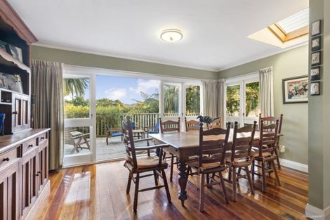 Photo of property in 93 Northland Road, Northland, Wellington, 6012