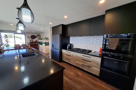 Photo of property in 5 Wheki Lane, Inglewood, 4330