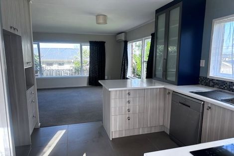 Photo of property in 28b Pegler Drive, Howick, Auckland, 2014