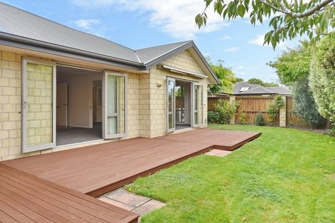 Photo of property in 9 Scarlet Lane, Redwood, Christchurch, 8051
