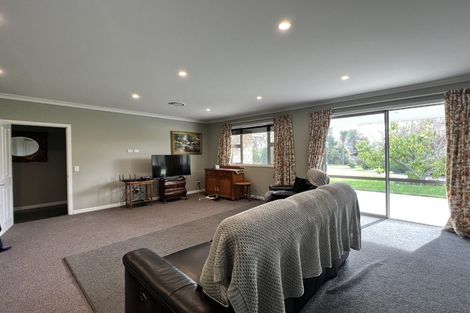 Photo of property in 3-9 Seddon Street, Waikanae, 5036