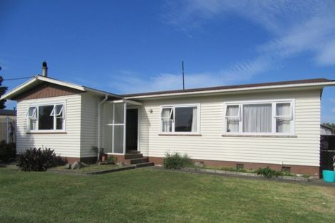Photo of property in 2 Kowhai Avenue, Edgecumbe, 3120