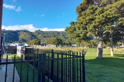 Photo of property in 11 Josland Lane, Wallaceville, Upper Hutt, 5018