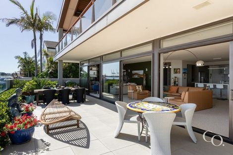 Photo of property in 1/98 Harbour Drive, Otumoetai, Tauranga, 3110