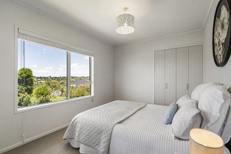 Photo of property in 22 Summit Drive, Torbay, Auckland, 0630