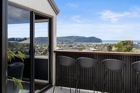 Photo of property in 107 Pacific View Drive, Whangamata, 3620