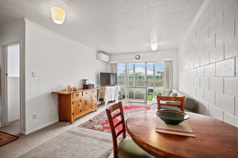 Photo of property in 289d Carrington Street, Vogeltown, New Plymouth, 4310