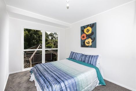 Photo of property in 82 Ravenwood Drive, Forrest Hill, Auckland, 0620