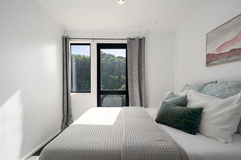 Photo of property in 2/4 Puaha Street, Takapuwahia, Porirua, 5022