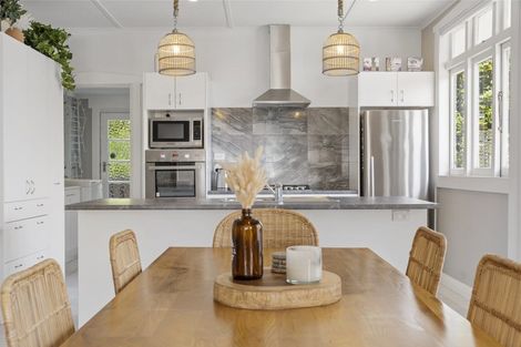 Photo of property in 6 Ngaio Street, Strandon, New Plymouth, 4312