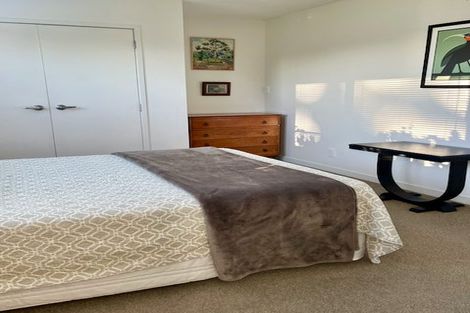 Photo of property in 112a Pacific Parade, Army Bay, Whangaparaoa, 0930