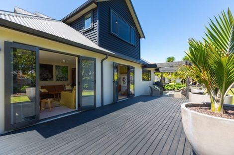 Photo of property in 5-7 Adam Lile Drive, Highlands Park, New Plymouth, 4312