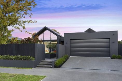 Photo of property in 184 Weston Road, St Albans, Christchurch, 8052