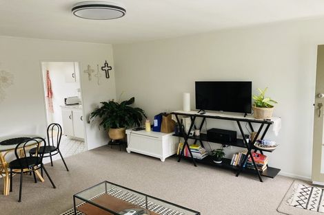 Photo of property in 170a Queen Street, Northcote Point, Auckland, 0627