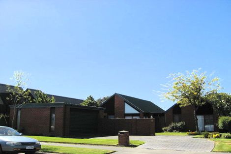 Photo of property in 18 Rubens Place, Burnside, Christchurch, 8053