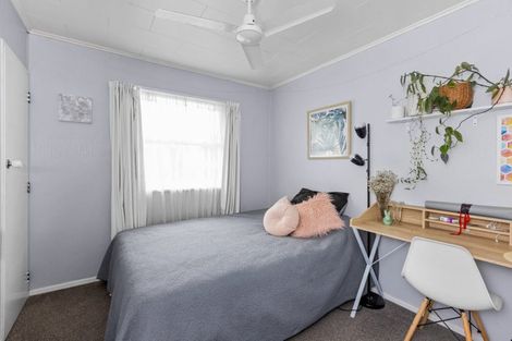 Photo of property in 5 Shortland Street, Tamatea, Napier, 4112