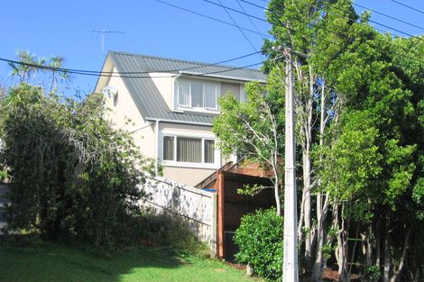 Photo of property in 6a Seymour Road, Sunnyvale, Auckland, 0612