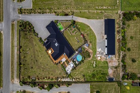 Photo of property in 11 Whitcombe Place, Darfield, 7571