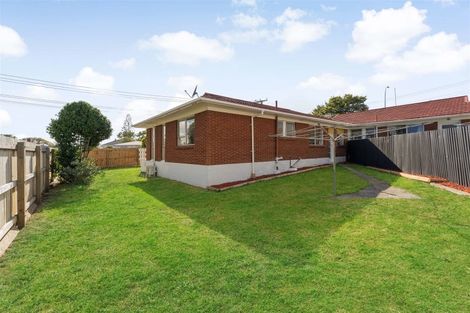 Photo of property in 2 Border Road, Henderson, Auckland, 0612